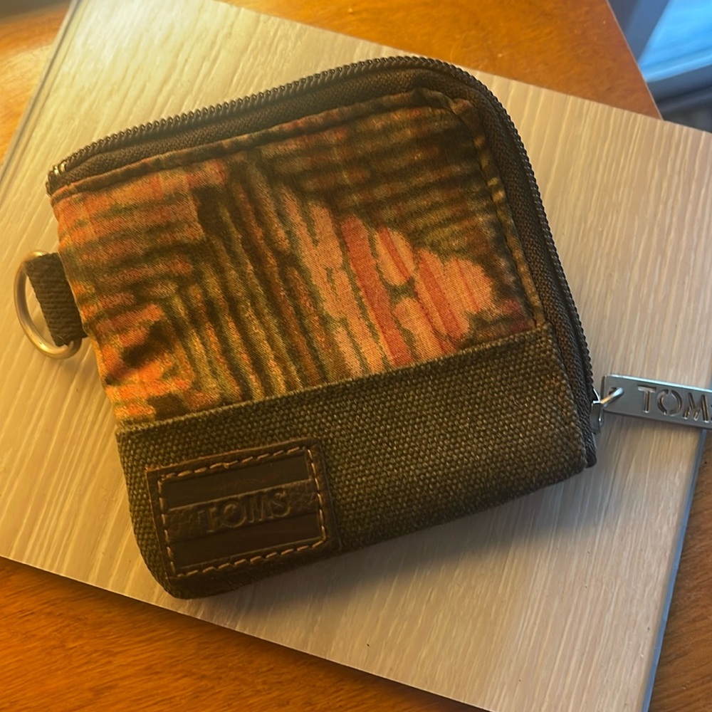 TOMS COIN PURSE